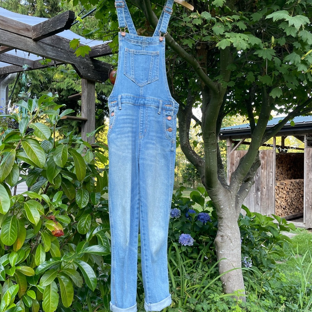 Old Navy Blue Jumpsuit with Stylish Design